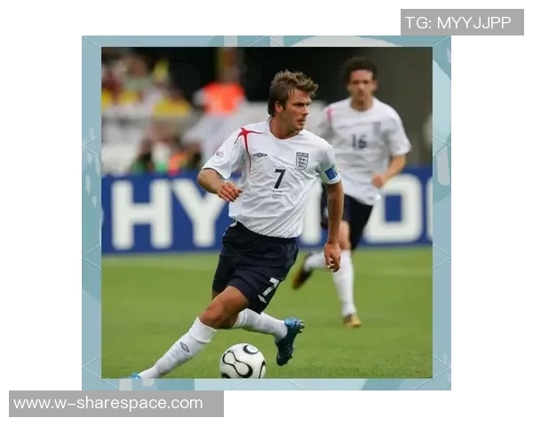 足球明星的独特魅力与风采全解析，揭示他们的成功秘诀与个人特征