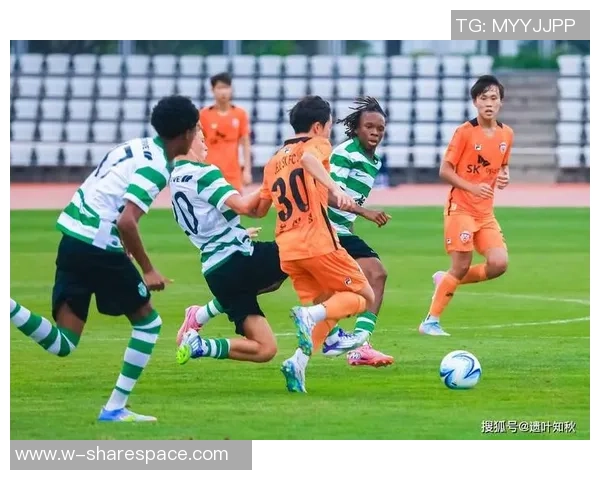 身高197厘米的足球明星如何在绿茵场上书写传奇人生 身高197厘米的足球明星如何在绿茵场上书写传奇人生