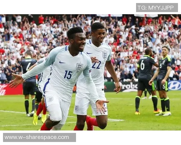 上海足球队在欧锦赛中的耐力表现与战术分析探讨