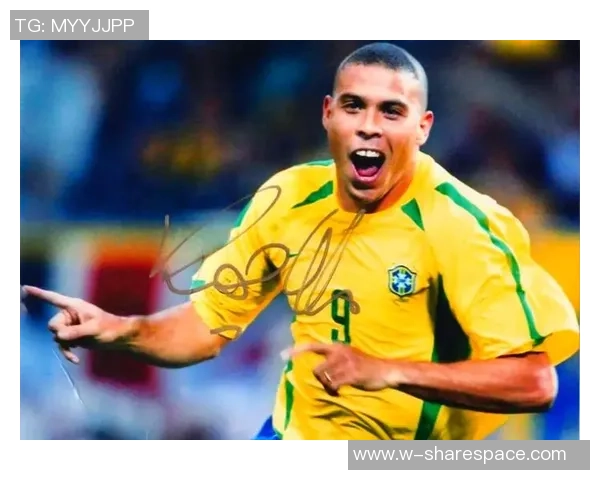 足球明星曾使用的传奇球员们的辉煌足迹与成就回顾 足球明星曾使用的传奇球员们的辉煌足迹与成就回顾